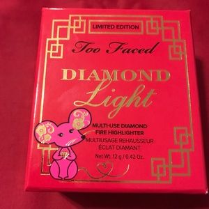 Too face Diamond light highlighter
